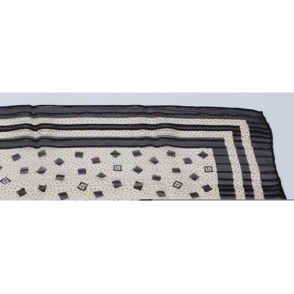 Givenchy silk scarf ✨Authentic✨ Vintage - Picture 4 of 4